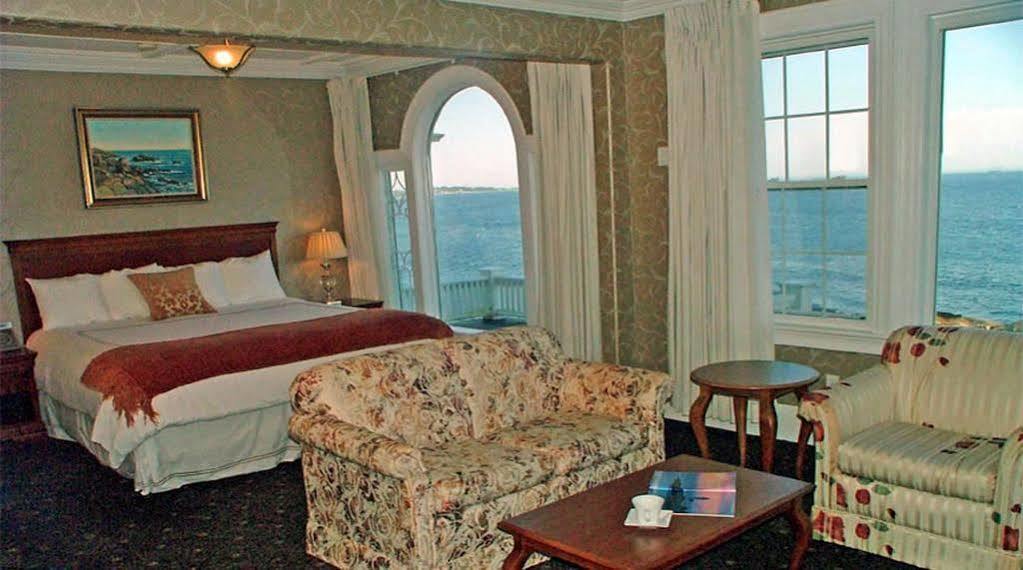 Ocean House At Bass Rocks